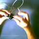 DIY iPhone/iPod Dock Made From Notebook Clips